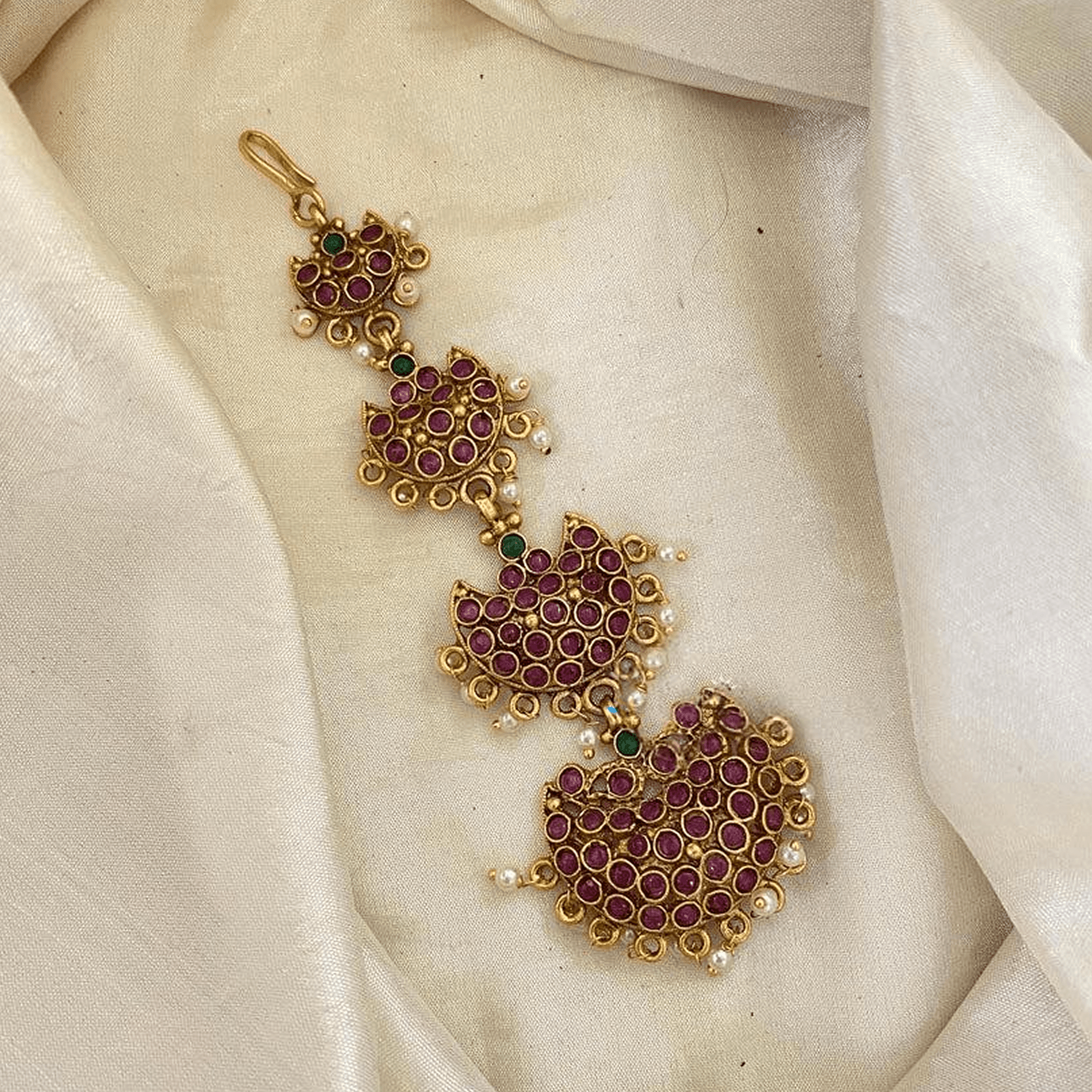 Kemp Stone Maang Tikkas - TEMPLE JEWELLERY